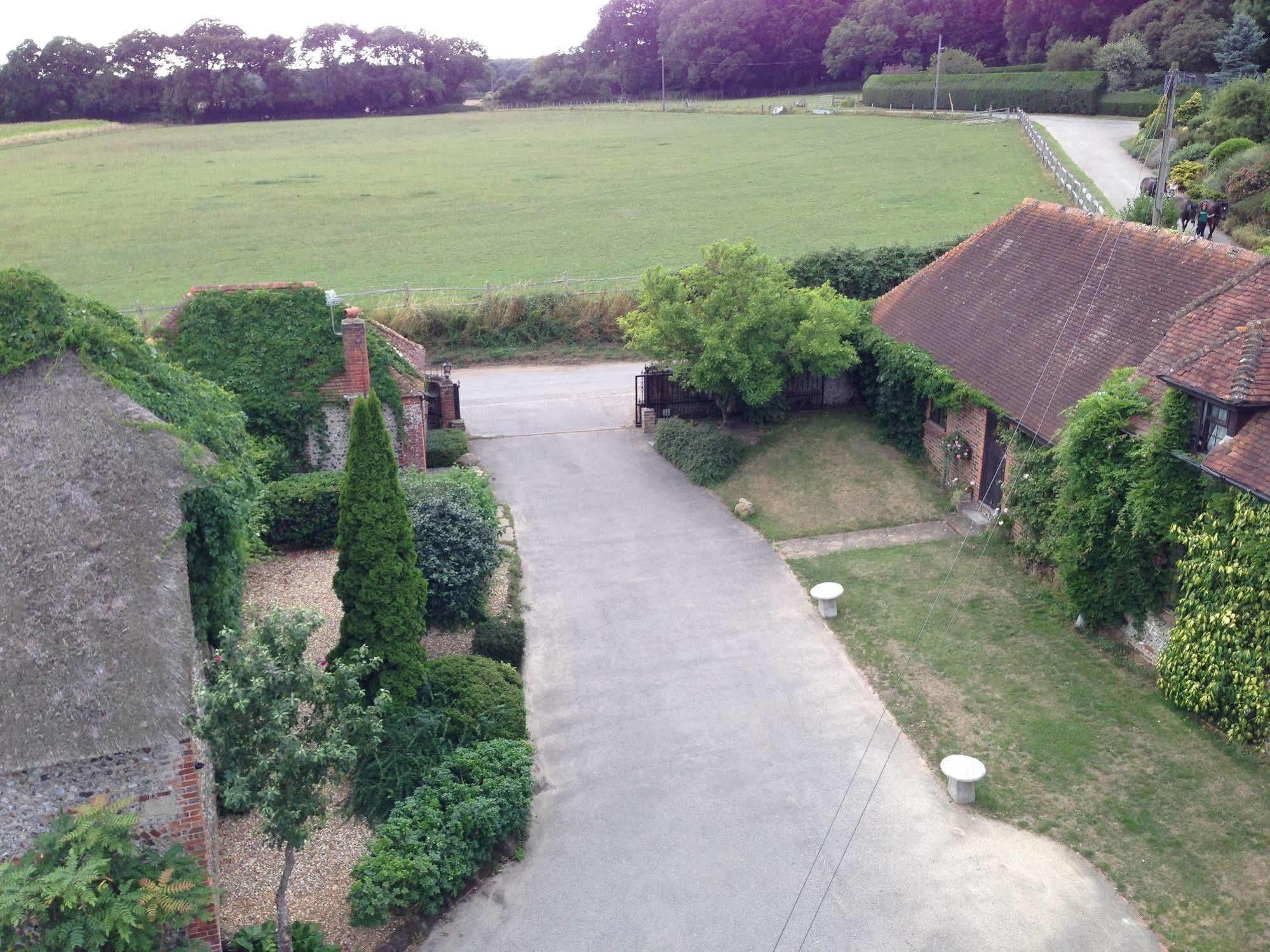 Old Selden Farm B&B แคลปแฮม ภายนอก รูปภาพ